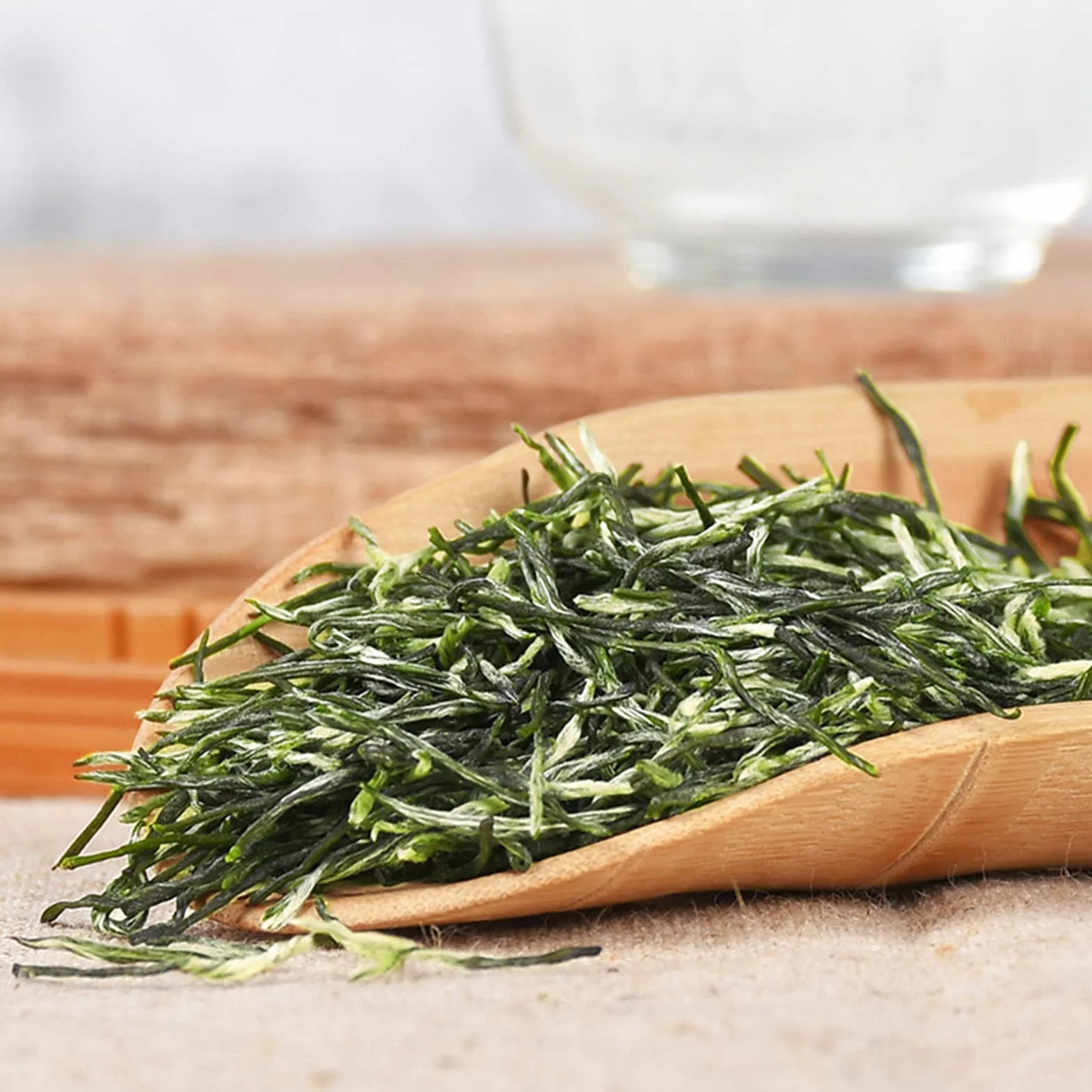 Maojian Green Tea ，150g Premium chińska słynna zielona herbata, nowa herbata Zielona herbata Maojian Spring Tea, naturalnie uprawiana wysokogórska, długi kształt paska, opakowanie 24 szt.