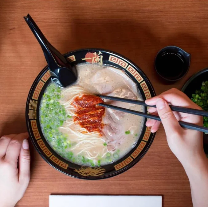 Ichiran Hakata Straight Noodle Tonkotsu Ramen z tajnym czerwonym sosem Special Dry Sauce - 5 posiłków