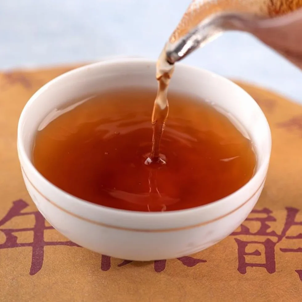 Dojrzała Herbata Yunnan Menghai Pu-erh, Czarna Herbata, 8-letnia Herbata Pu 'er O Łagodnym Uroku 357g
