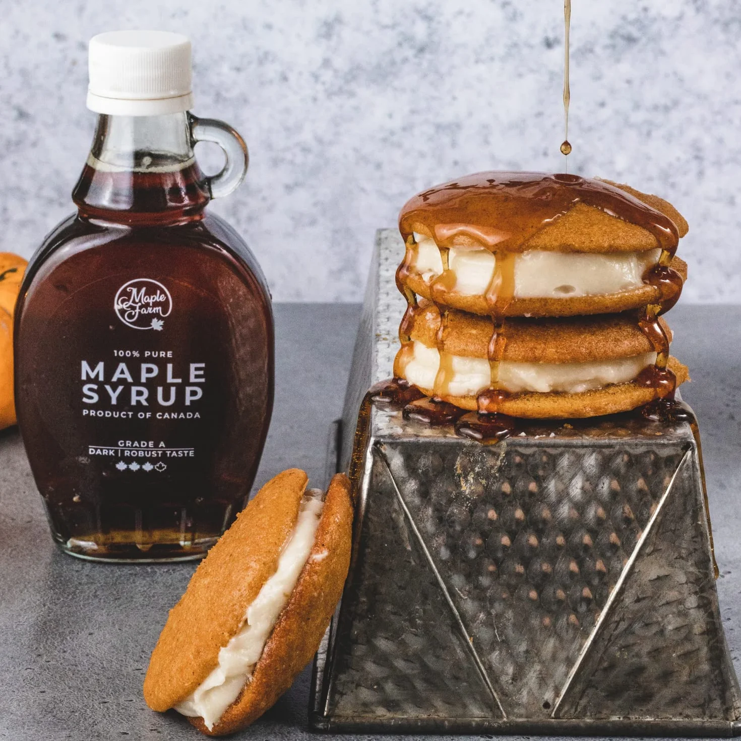 MapleFarm - Czysty syrop klonowy - Wyprodukowano w Kanadzie - Klasa A (Dark, Robust taste) - Butelka 189 ml (250 g) - Pure maple syrup - Maple syrup
