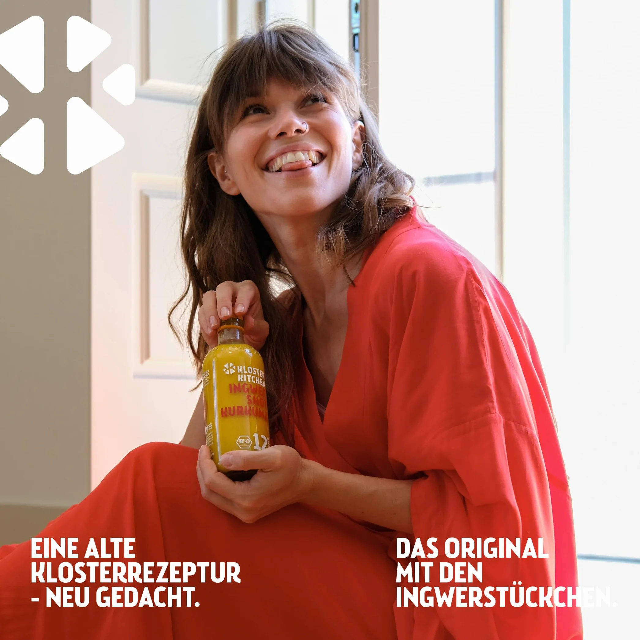 Kloster Kitchen Bio imbir Shot Kurkuma 6 x 360 ml z prawdziwymi kawałkami imbiru, szotki imbiru z kurkumą w szklanej butelce