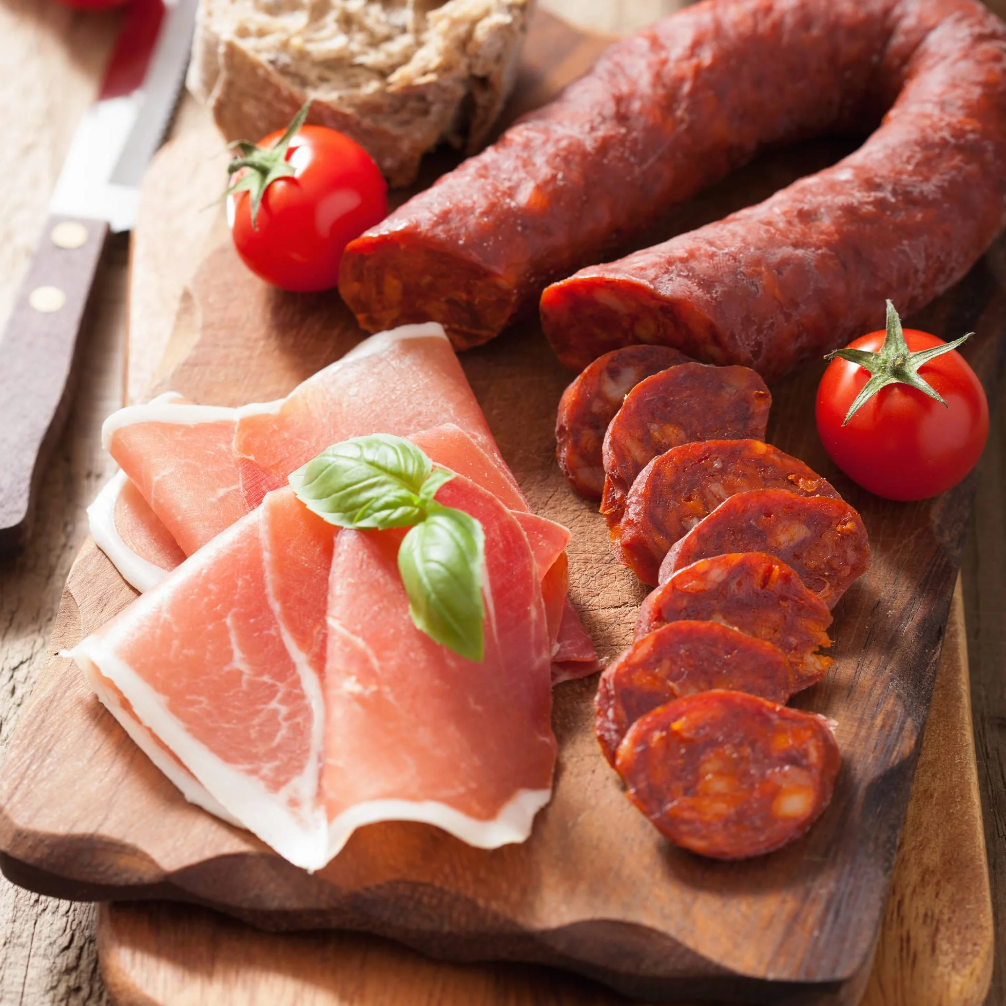 Szynka Serrano Dojrzewająca Bez Kości 1 Kg + Lomo (Schab wieprzowy) Duroc Naturalny 250 g + Chorizo Riojano 200 g - Hiszpańska Szynka Jamon Serrano Jamonprive