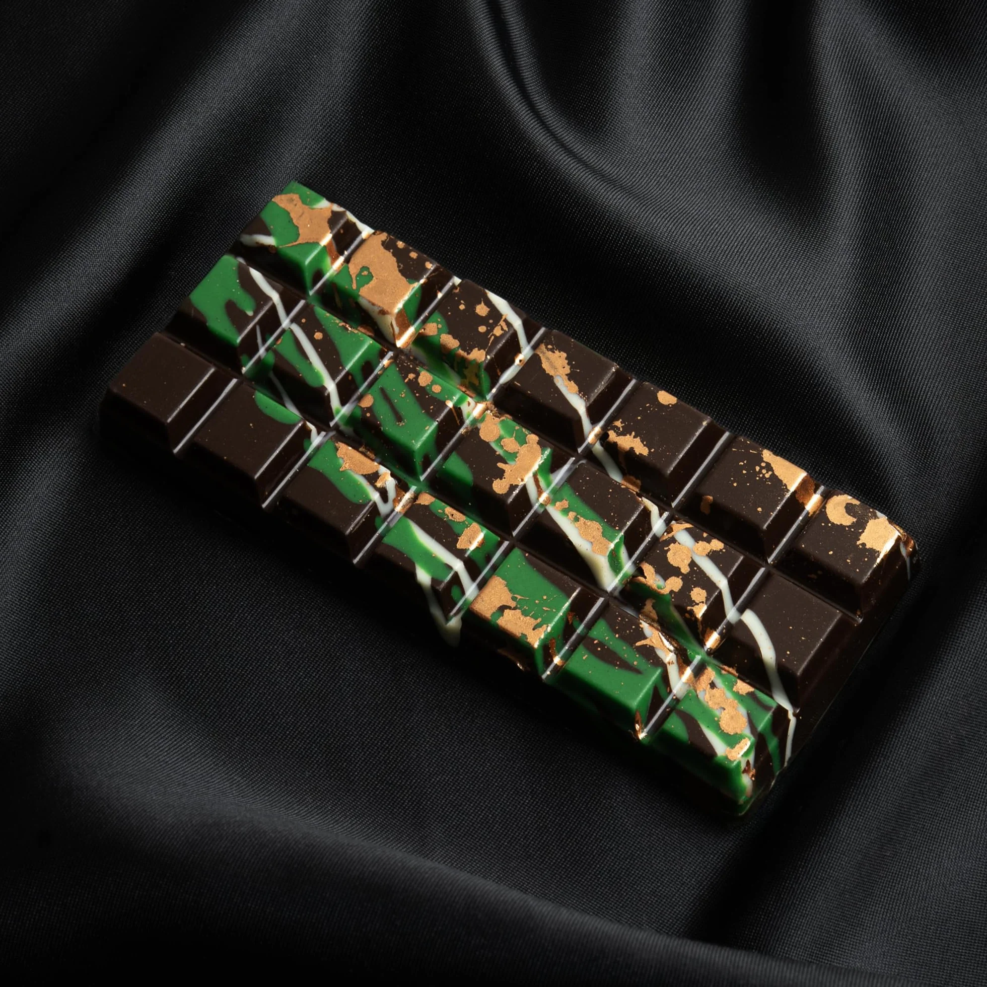 CHOCOLISSIMO - Dubai Dark Chocolate - Czekolada Dubaj, Prezent dla kobiety, dla mężczyzny, Delikatna belgijska ciemna czekolada z nadzieniem pistacjowym i ciastem Kadayif, Czekolada pistacjowa premium